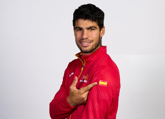 戴维斯杯险胜年终总决赛，阿尔卡拉斯惊艳四座