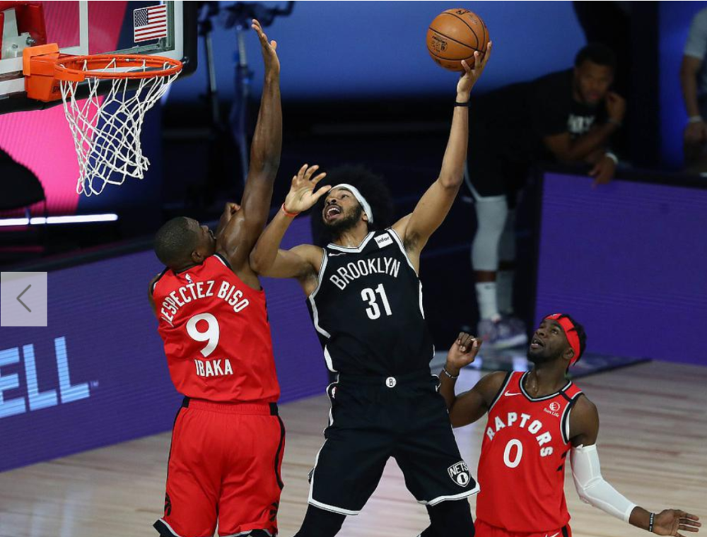 快船轻取公牛,萨姆·米切尔送出助攻 快船轻取公牛,萨姆·米切尔送出助攻