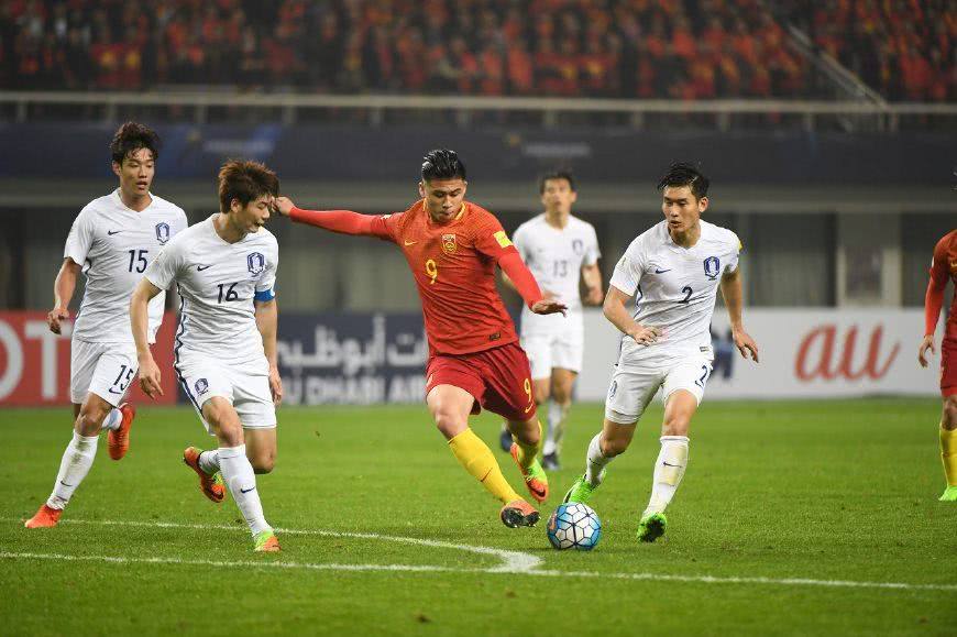 不来梅惨败导致排名下滑，保级形势严峻