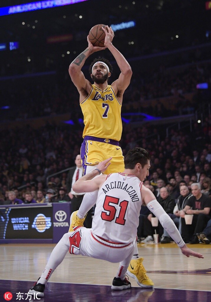 人客场击败黄蜂,终结两连败 人客场击败黄蜂,终结两连败