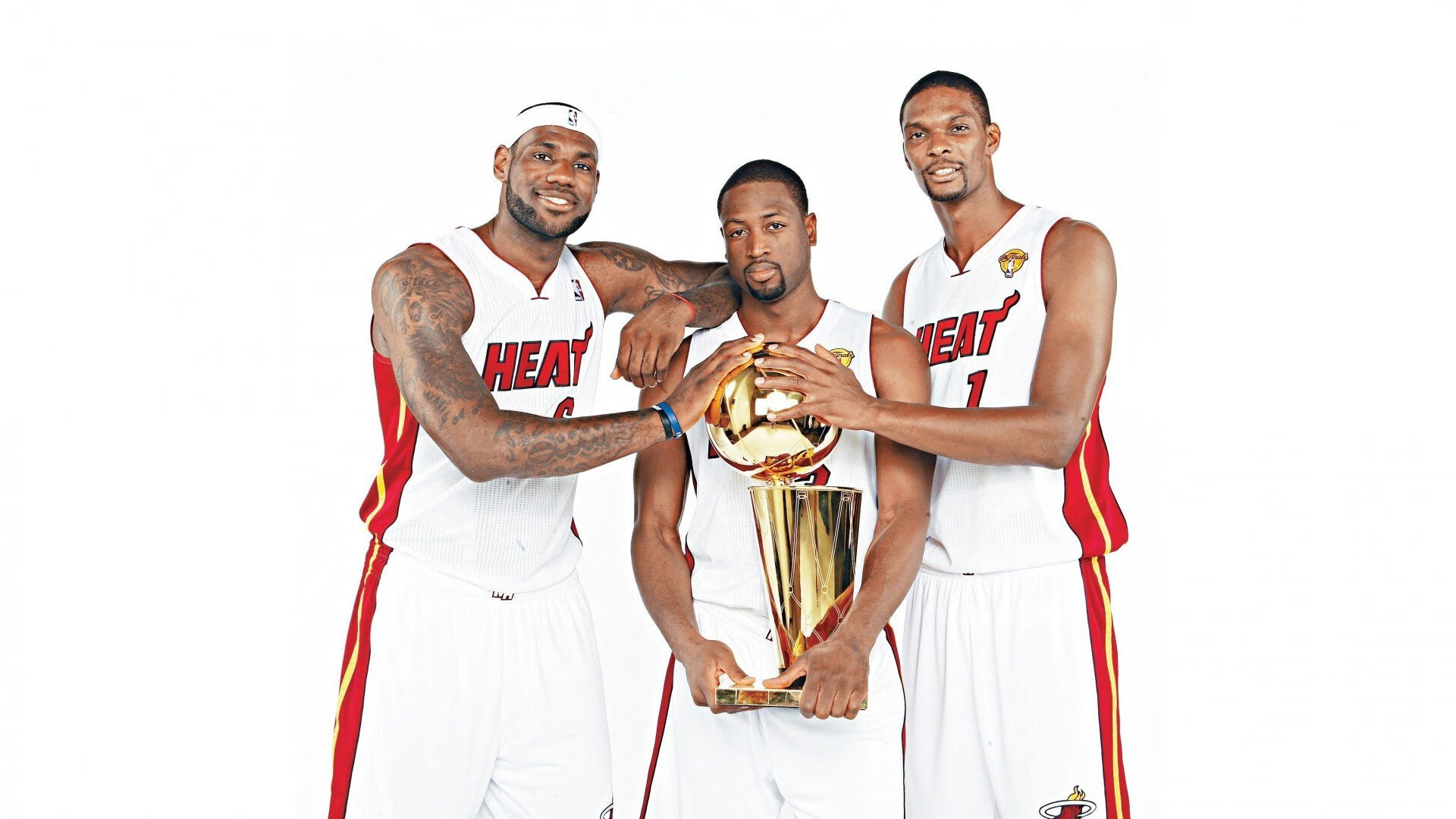 猛龙冲垮勇士，戈贝尔在奥运周期关键战接管比赛