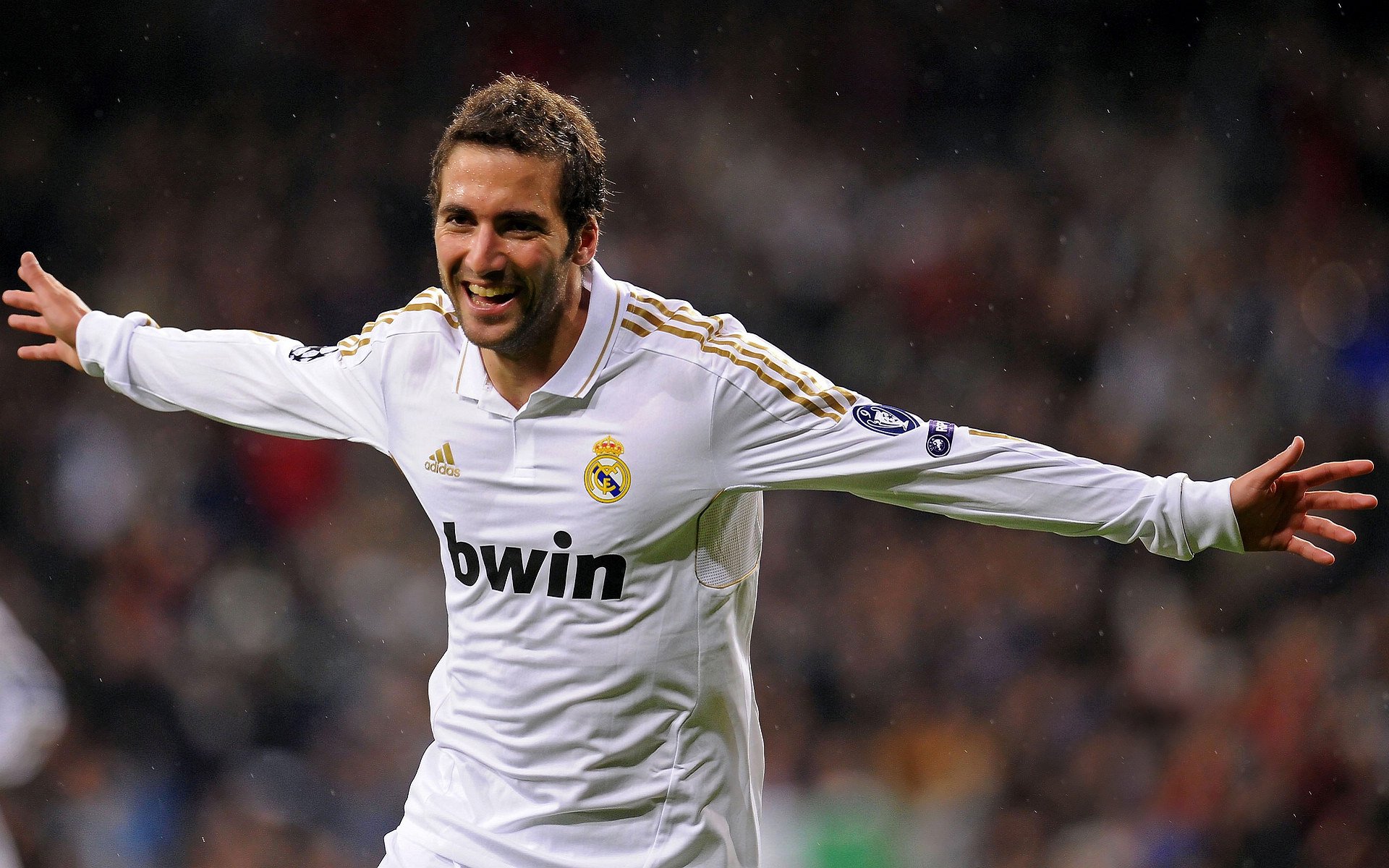 阿什拉夫闪耀全场，马赛主场险胜AC米兰